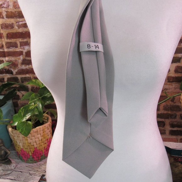 🌼 3/$15 Boy's Medium/Large 8-14 Silver Gray Adjustable Neck Tie - Picture 3 of 4